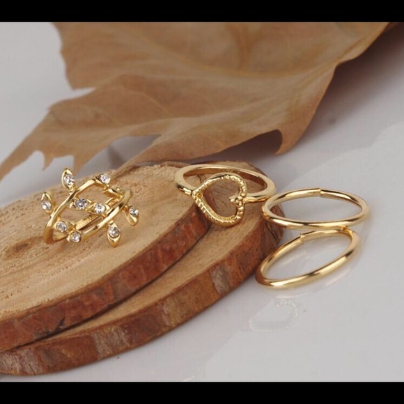 🎉HP 5/13!🎉CLEARANCE!! Midi Rings 💕Heart Knuckle - Picture 2 of 6